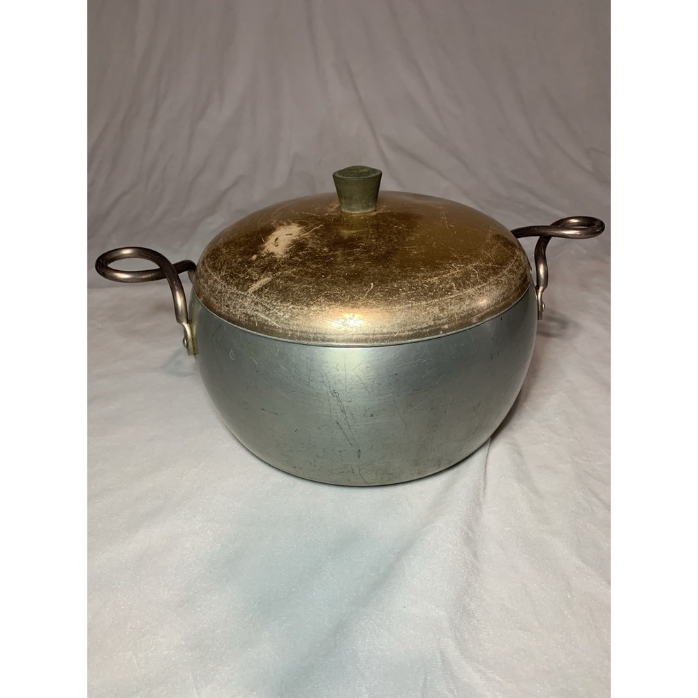 Vintage Wear Ever Hallite No. 2106 Twisted Handle Stock Pot W/ Lid 5.5 Quart
